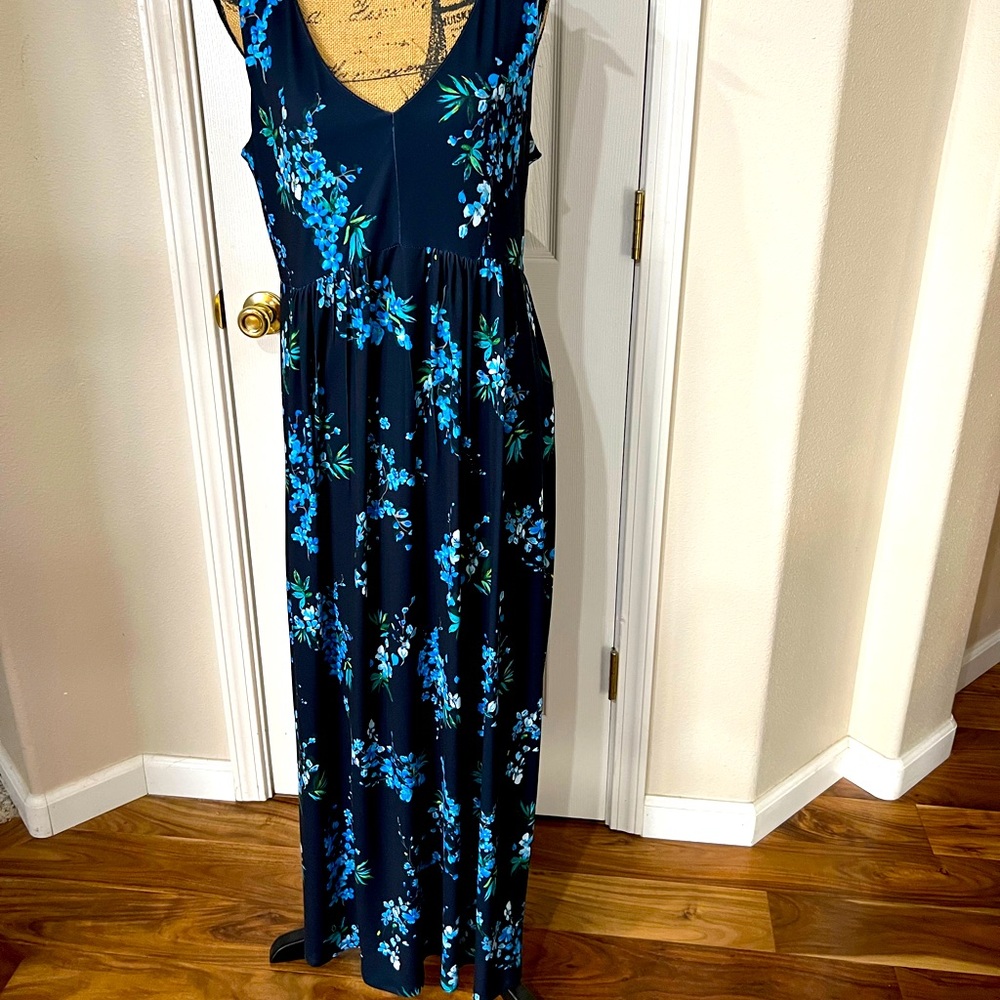 NWOT T Tahari maxi sundress, blue floral size 10. Never worn